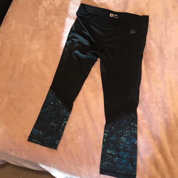 Women’s K’s more size medium leggings - Picture 2 of 2